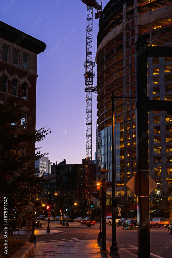 Obraz premium Boston Chinatown Downtown Crossing Highway Sign Dusk