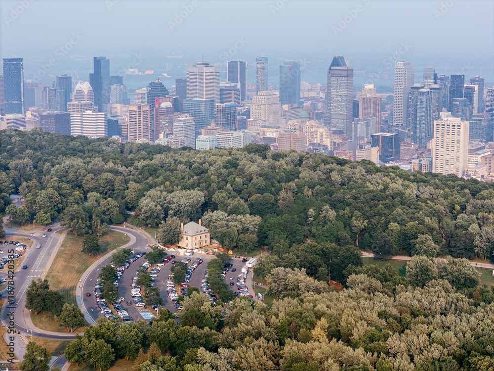Naklejka premium Aerial cityscape of Toronto downtown and waterfront at dusk and dawn. g.