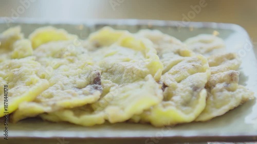 완성된 육전 디테일(전+한국음식+육전+부침개+고기+전통음식)