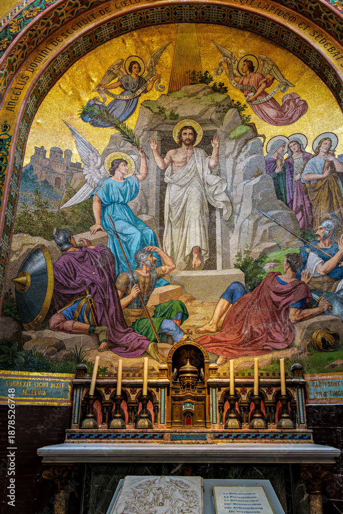 Obraz premium Interior of the Basilica in the Sanctuary of Lourdes, France. Mayor pilgrimage spot for Catholics