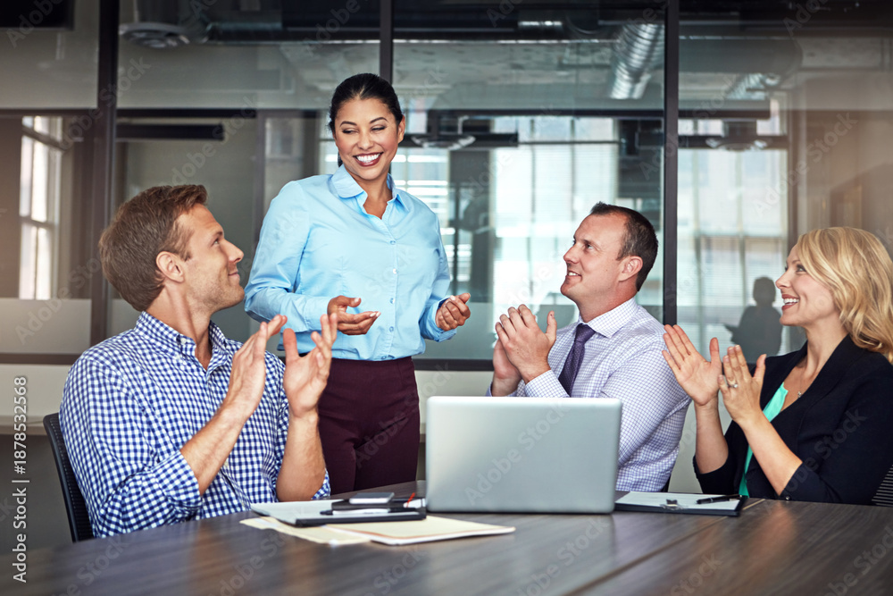 Obraz premium Business people, manager and clapping in office with laptop, company milestone or financial success. Management, team and applause in workplace with computer, celebration or finance goal achievement.