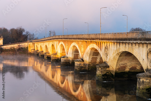 Pont de Pierre Bridge at Winter Dawn, Libourne, France.