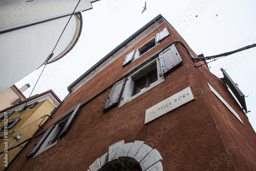 via della bora, zona cavana a Trieste