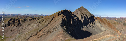 Φωτογραφία This Colorado mountain panorama features the Centennial 13er (thirteener) Jones Mountain, located between Lake City and Silverton in the colorful San Juan Mountains