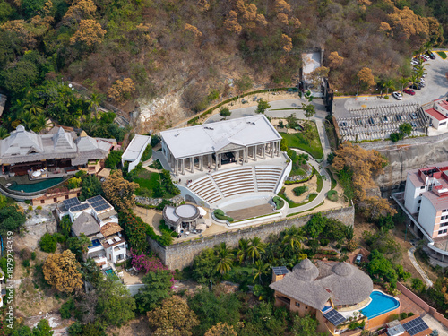 Schilderij op canvas Aerial view of El Parthenon, mansion of Arturo El Negro Durazo in Zihuatanejo