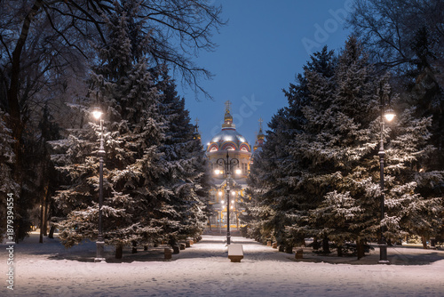 фотографія Built in 1907, the Orthodox Ascension Cathedral in Almaty, Kazakhstan, is the tallest wooden Orthodox church and one of the 100 most famous buildings in the world