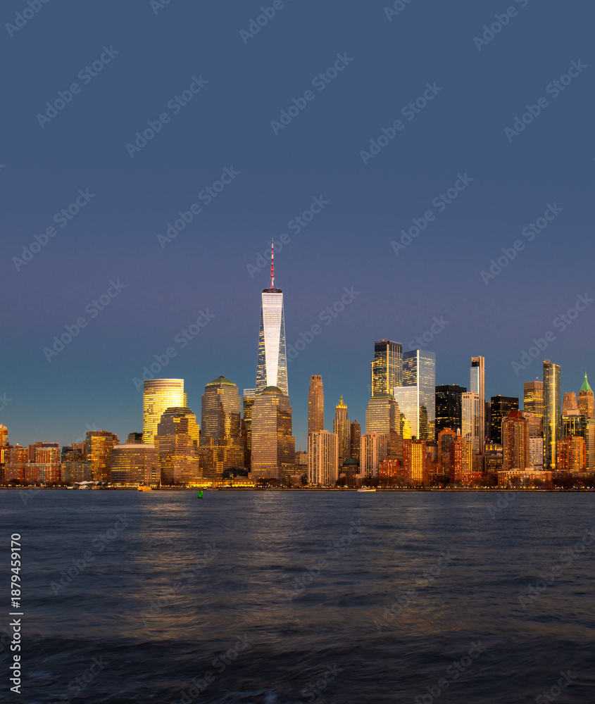 Obraz premium New York city. New York skyline Manhattan. New York landmark cityscape. New York iconic panorama. NYC with Manhattan at night.