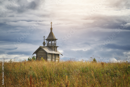 Canvas Print View on the old religion chapel of the famous Kizhi Pogost at rainy summer cloudy day