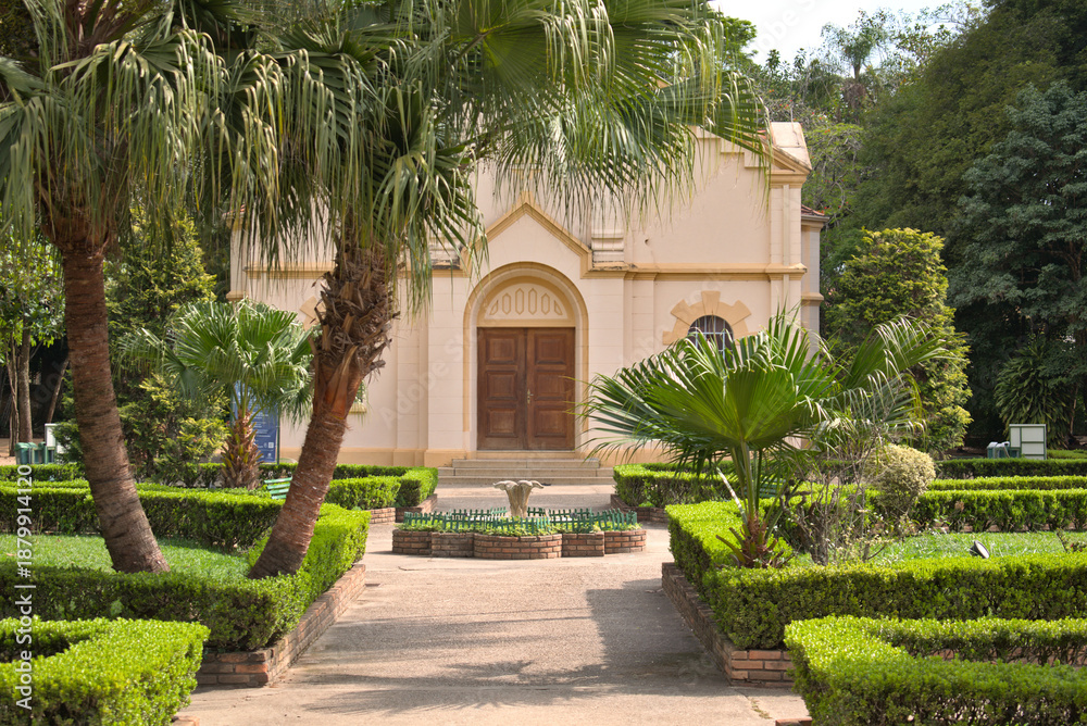 Obraz premium entrance to the garden