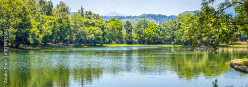 Paisaje de un lago