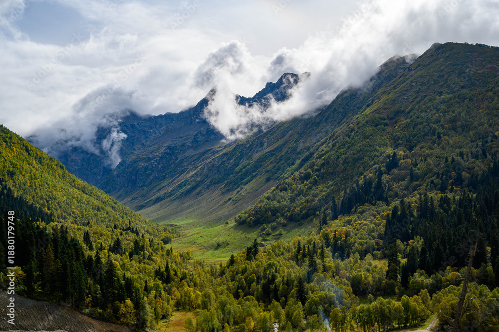 Fototapeta premium mountains in the mountains