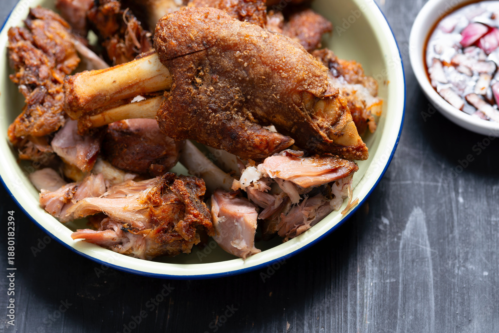 Fotografie rustic crispy filipino pork leg