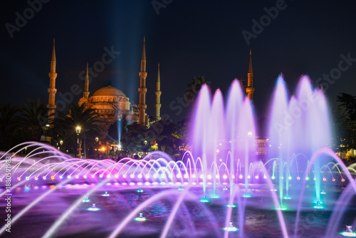 Photography night view of blue mosque and fountain