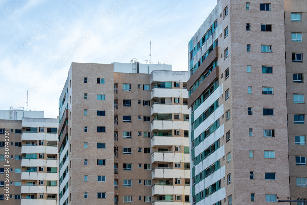 Fototapeta premium Conjunto de edifícios residenciais de médio e alto padrão em zona urbana consolidada
