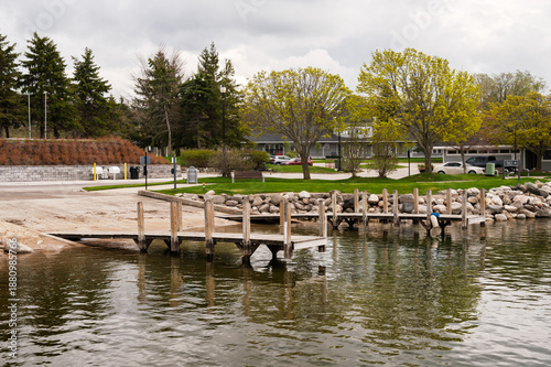 Petoskey boat launch ramp and docks on lake