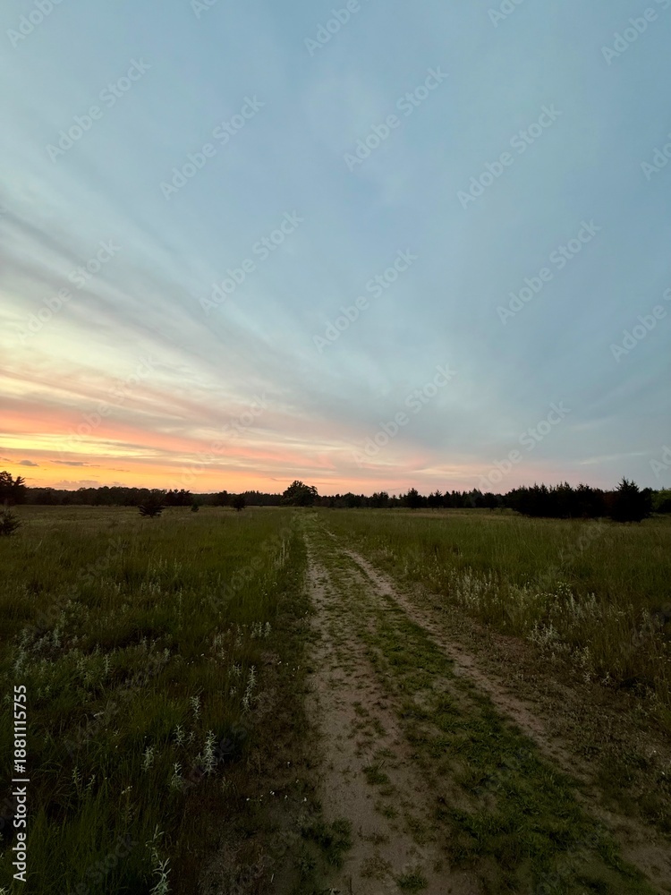 Obraz premium Sunset in Midwest Nature