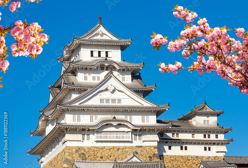 Wallpaper Mural Himeji (White Heron) castle and blooming sakura in spring, Japan Torontodigital.ca