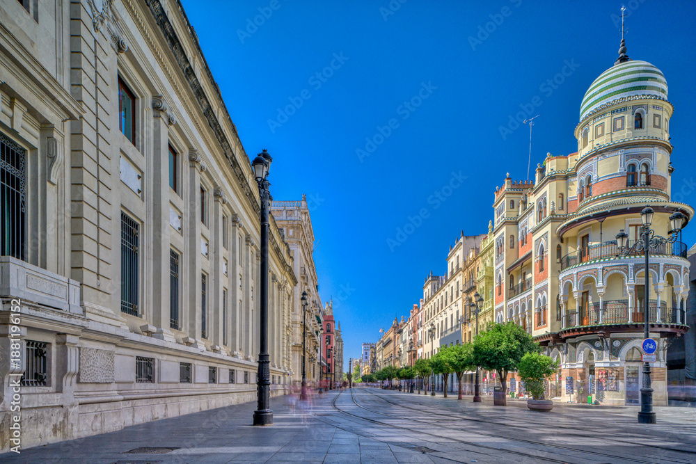 Naklejka premium Avenida de la Constitucion, Seville: Adriatica Building Dome View