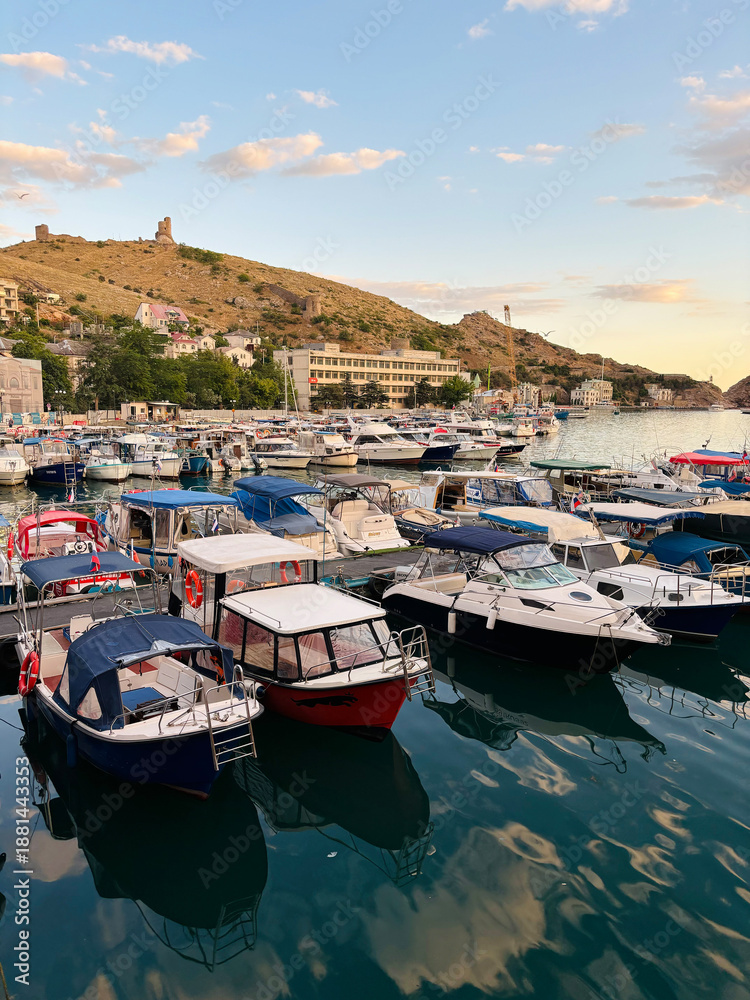 Obraz premium Evening view of Balaklava Bay, Crimea