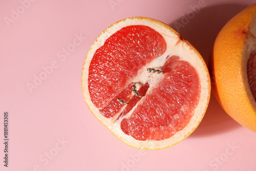 Half of grapefruit with pie...