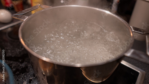 Fotografia Rolling Boil in Stainless Steel Pot
