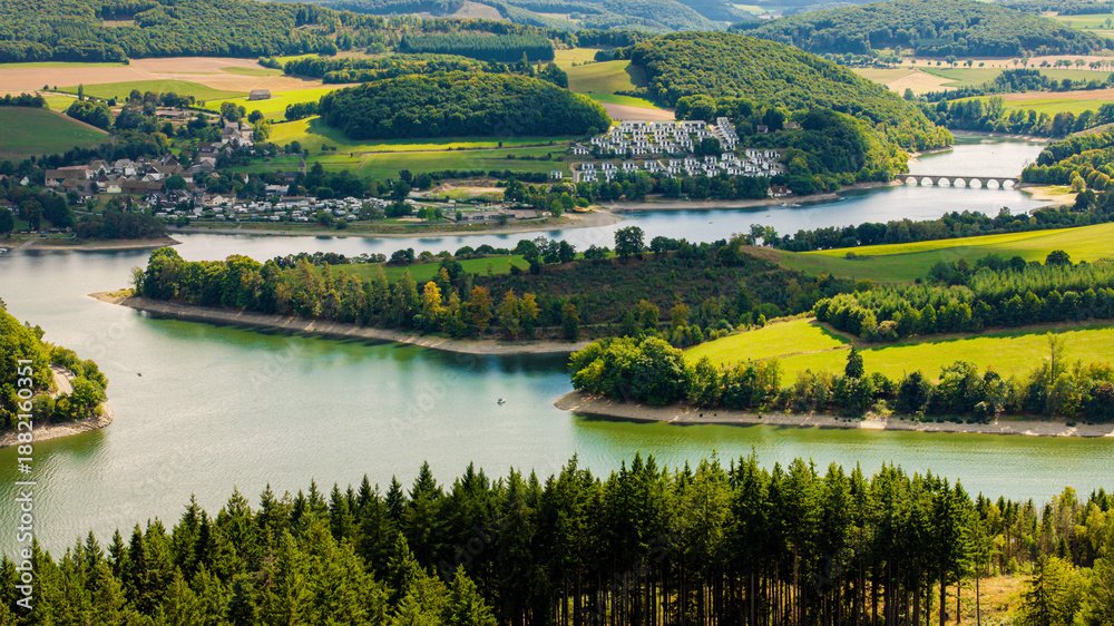 Obraz premium the diemelsee lake in germany from above