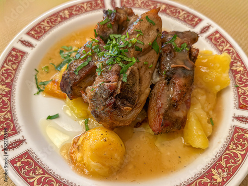 Cuadro en lienzo Slow-Cooked Beef Stew with Potatoes and Rich Gravy Sauce