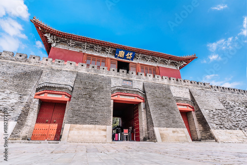 Tablou pe pânză Architectural scenery of Dai Temple City Tower in Tai'an, Shandong Province, Chi