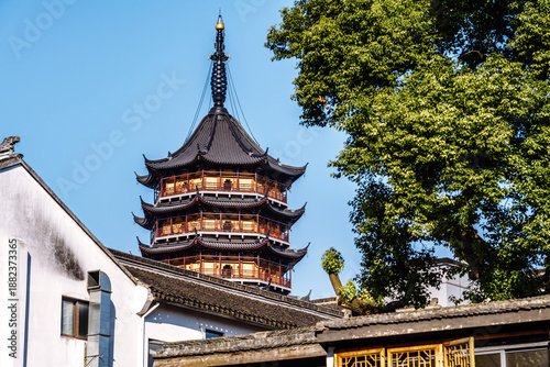 Canvastavla A close-up of the Bao'en Temple Pagoda in Suzhou, Jiangsu Province, China