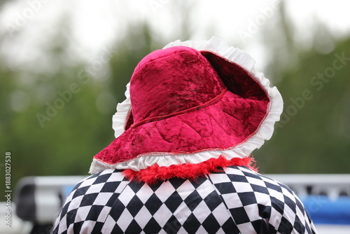 Verkleidung mit Hut/Mütze - Karnevalszug