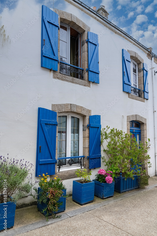 Fototapeta premium Saint-Cado in Brittany, houses