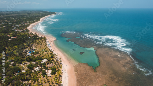Obraz na płótnie Natural pools in the sea off Taipu de Fora beach, a tourist spot on the Maraú Pe