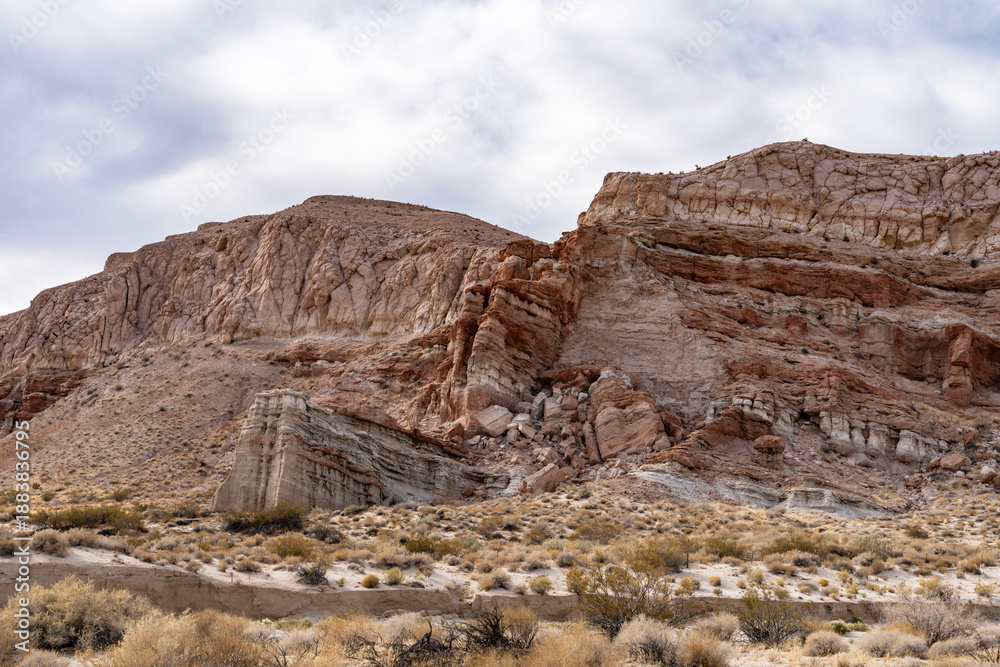 Fototapeta premium The Dove Spring Formation (formerly the Ricardo Formation), continental and lacustrine sediments containing lava flows and tuff. Red Rock Canyon State Park, Kern County, California. Mojave Desert.