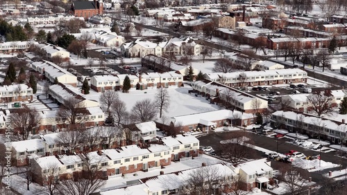 Fotografie Urban neighborhood living in Rochester, NY with apartments and homes near downto