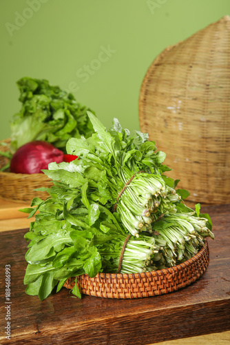 Quadro em tela Fresh Yunnan Greens and Radish in Woven Baskets