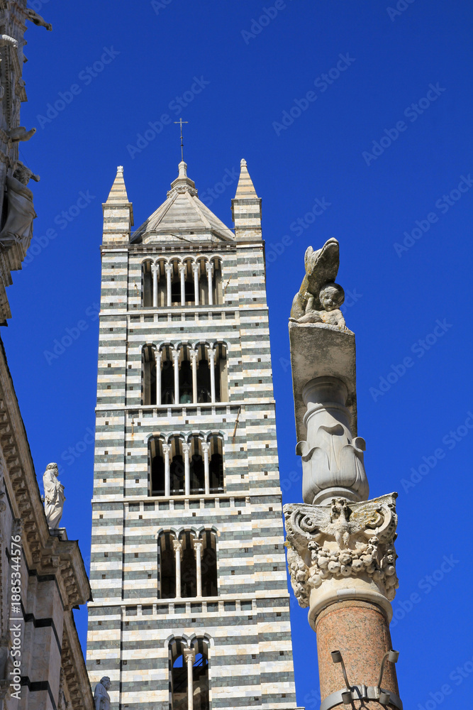 Naklejka premium palazzo pubblico, siena cathedral