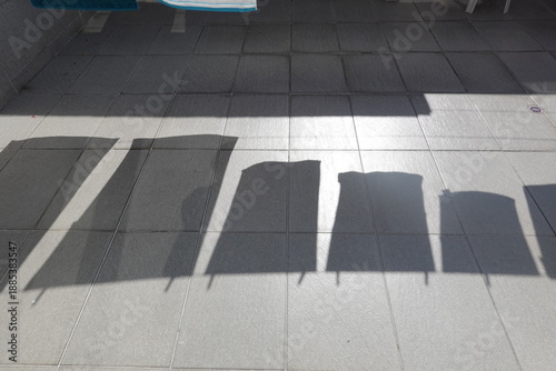 Foto panni stesi all'aperto con sole