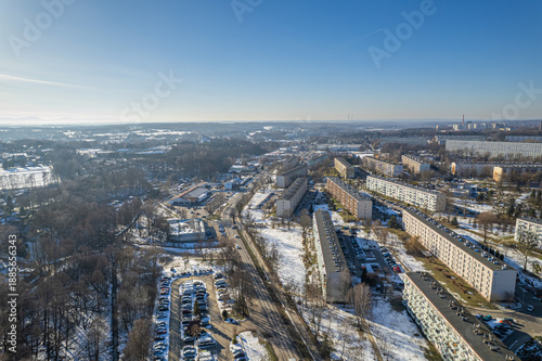 Miasto przemysłowe z licznymi blokami z lat siedemdziesiątych, Jastrzębie-Zdr...