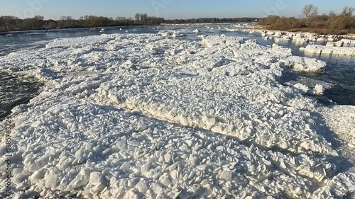 Drift ice on the Elbe