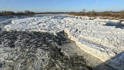 Drift ice on the Elbe