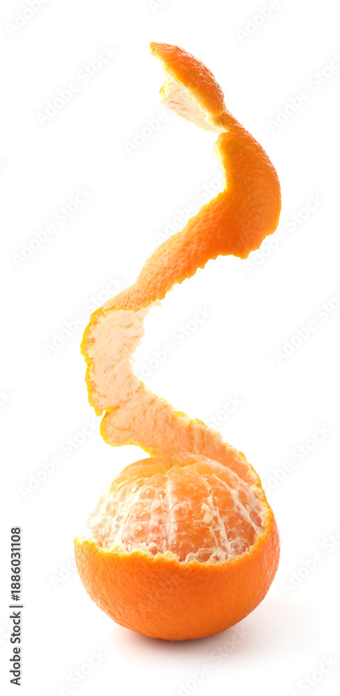 Obraz premium Fresh tangerine peel and fruit isolated on white