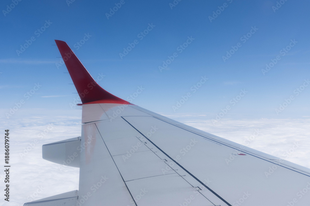 Obraz premium View from the plane wing and clouds, Italy