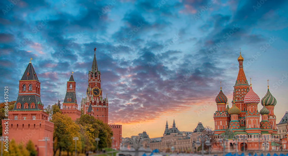 Fototapeta premium Kremlin and Red Square in Moscow.