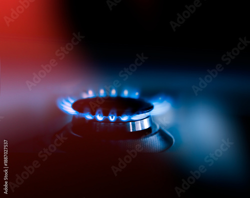 Brennende Gasflamme auf einem Kochfeld