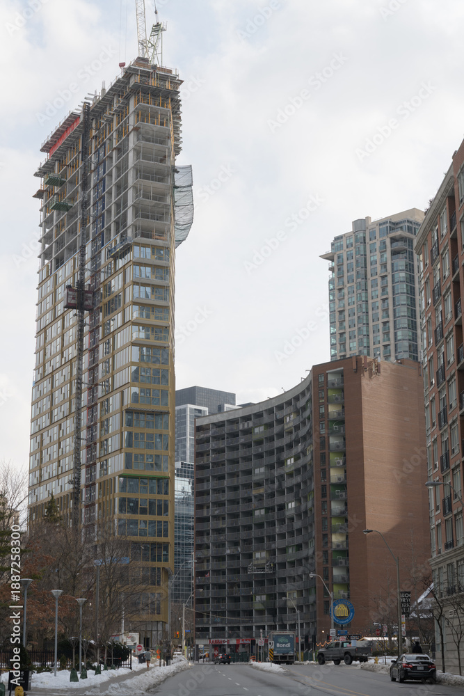 Fototapeta premium looking east on Davenport Rd to construction of Park Road Condos at 717 Church St, Toronto