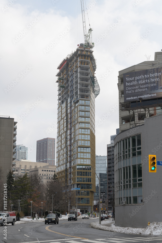Fototapeta premium looking east on Davenport Rd to construction of Park Road Condos at 717 Church St, Toronto