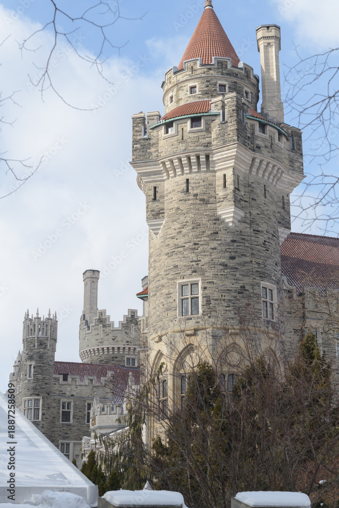 Fototapeta premium east tower, exterior of Casa Loma, a Gothic Revival mansion in Toronto, designed by E.J. Lennox for Sir Henry Pellatt, built 1911–1914 as an opulent private residence; located at 1 Austin Terrace
