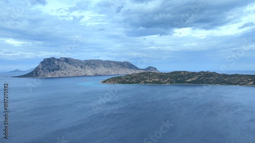 Wallpaper Mural survol de golfo Aranci près d'Olbia en Sardaigne	
 Torontodigital.ca