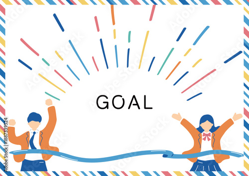 ゴールテープを切る男女の学生