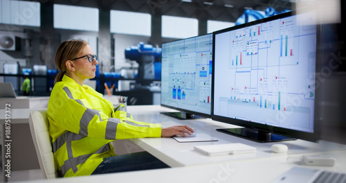 Quadro em tela Young Woman Operating Gas Turbine